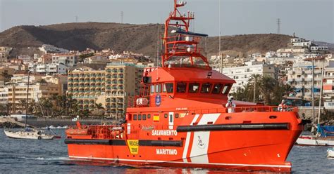 Llegan En Las últimas Horas Dos Embarcaciones Irregulares Con 81 Migrantes A El Hierro Y Gran