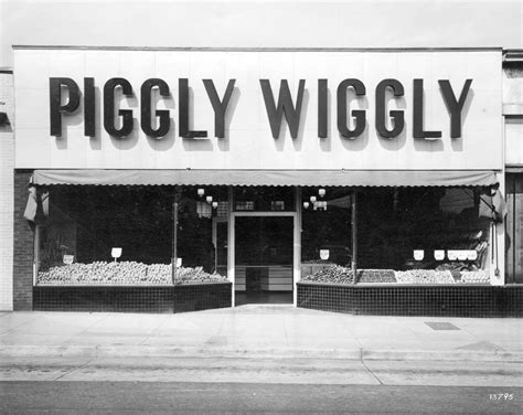 Piggly Wiggly Grocery Store. | Piggly wiggly, Grocery store, Grocery