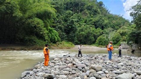 Tim SAR Hentikan Pencarian Lansia Yang Hilang Terseret Arus Sungai Di