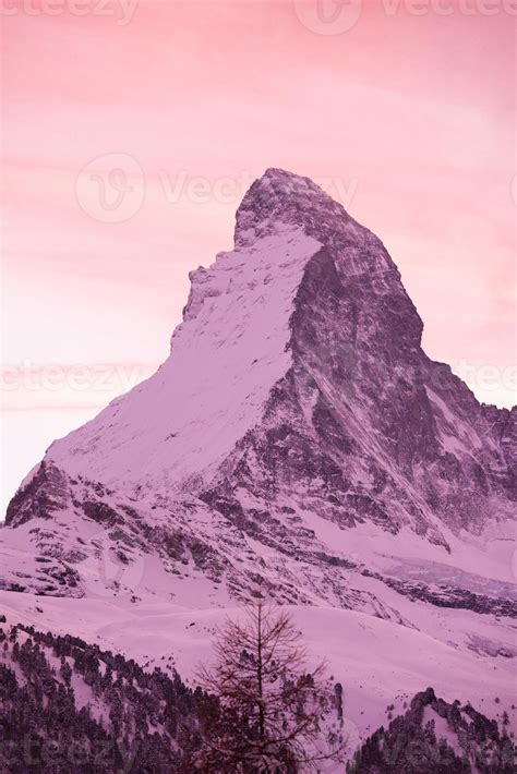 mountain matterhorn zermatt switzerland 10730148 Stock Photo at Vecteezy