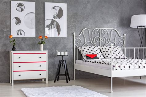 10 Ways To Make A Metal Bed Frame Look Better