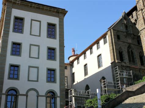 Les 14 choses incontournables à faire au Puy-en-Velay