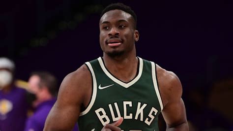 Thanasis Antetokounmpo Agrees To New 2 Year Deal With Milwaukee Bucks Espn