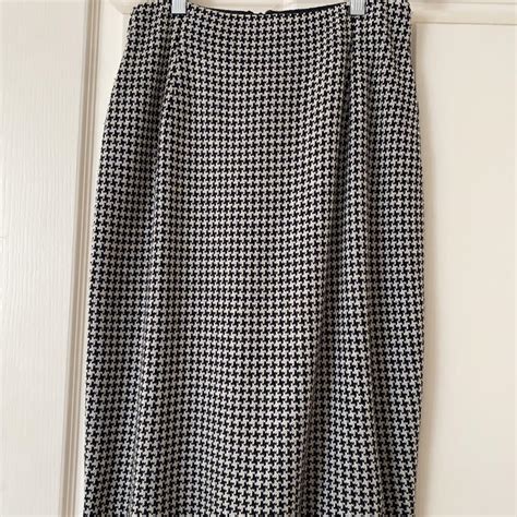 Geoffrey Beene Women S Black And White Skirt Depop