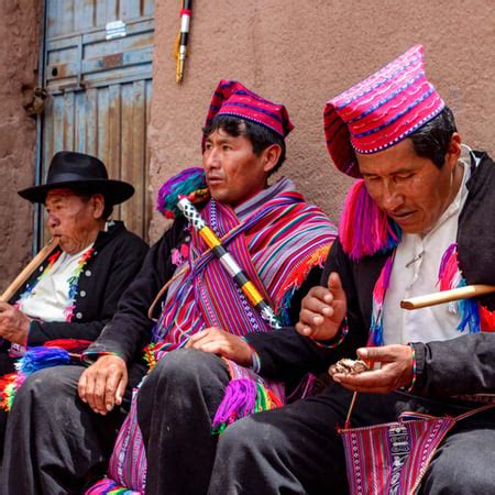 Peru Traditional Clothing: Discover the vibrant world