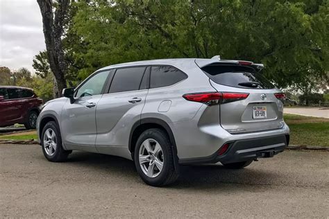 2020 Toyota Highlander Review More In Some Ways Not In Others Cars