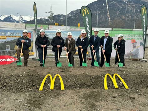 Neuer Mcdonalds B Rs Feierlicher Spatenstich Bludenz