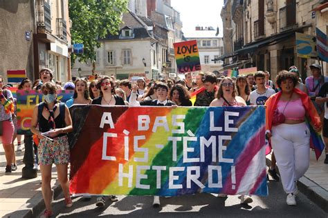 La Marche Des Fiertés En Images 🔴 Info Libertaire