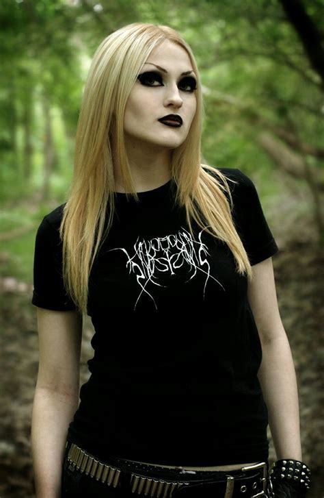 Pin By D Vil On Rocking Chicks Black Metal Girl Metal Girl Black