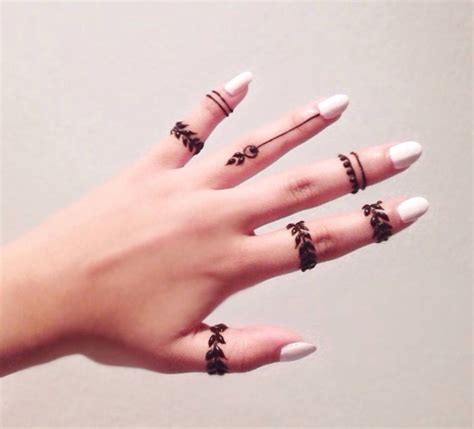 42 Simple Fingers Tattoos Henna Tattoo Designs Simple Henna Tattoo