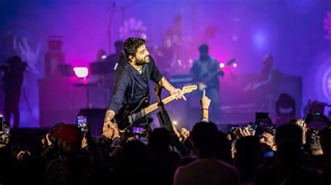 Arijit Singh Concert Arijit Singh Got Hurt Due To This Act Of Female