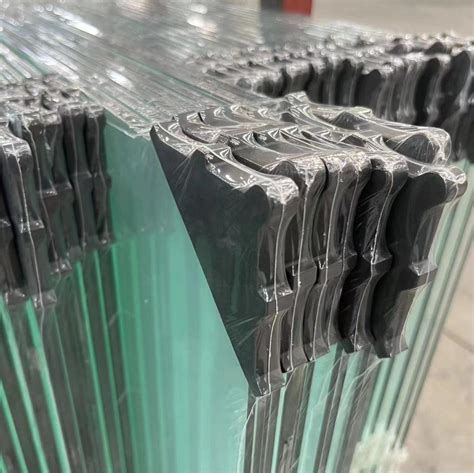 Customized Sizes 3mm 4mm 5mm 6mm 8mm 12mm 15mm 19mm Clear Tempered Toughened Glass Tempered