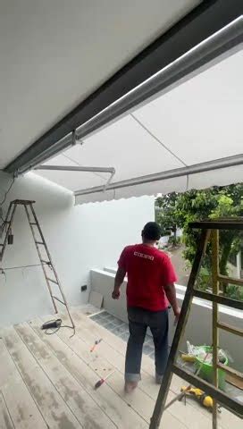 Awning Gulung Retractable Awning Kanopi Buka Tutup System Elektrik