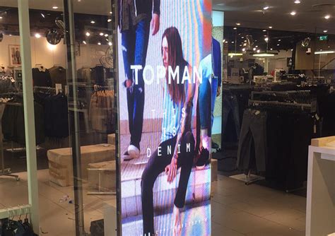 Retail LED Screens Fonix LED Bespoke Store Window Screens