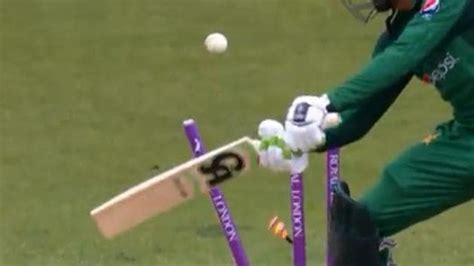 England Vs Pakistan Shoaib Malik Makes A Mess Of Stumps In Bizarre Hit