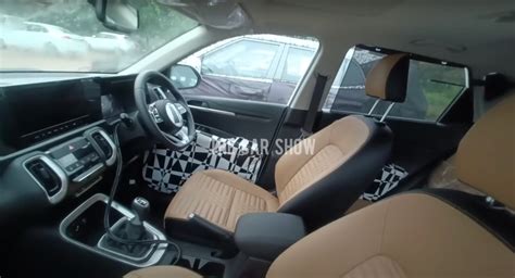 Kia Sonet Facelift Interior Spied Ahead Of The Launch – Pilot On Wheels