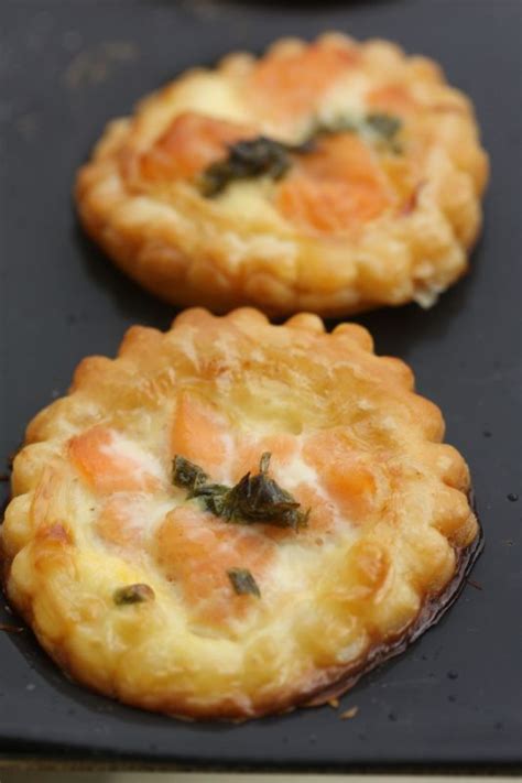 Mini Tartelettes Feuillet Es Au Saumon Frais Chez Requia Cuisine Et