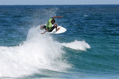 Saquarema Surf Festival Pro Junior dá a largada Waves