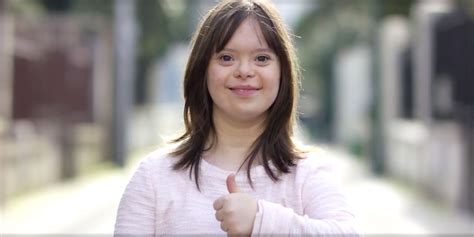 Esta Chica Es La Primera Presentadora Sindrome De Down Estarguapas