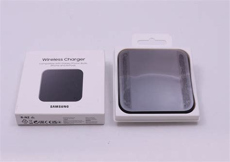 Samsung EP P1300BBEGEU Wireless Charger Pad Black SU20230121