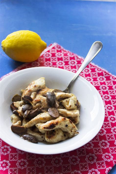 Straccetti Di Tacchino Con Limone E Olive Verdi Pronti In Minuti