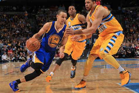 Stephen Curry injures left ankle in 3rd quarter vs. Nuggets - SBNation.com