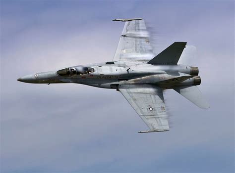 Us Navy F A C Hornet Makes Final Active Duty Flight Aerotime