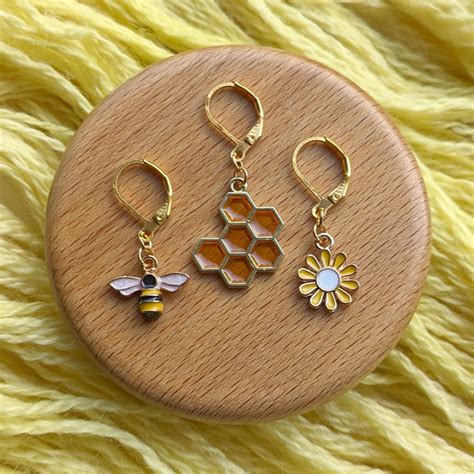 Bee Honeycomb Flower Removable Stitch Markers Bluebell Yarns