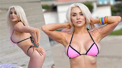 Courtney Stodden Flaunts Bikini Body After Divorce