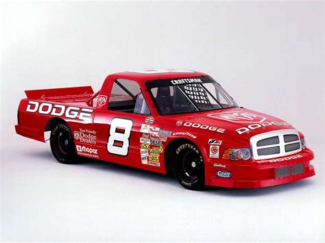 Dodge Ram NASCAR Craftsman Truck Series (2002) - picture 1 of 3