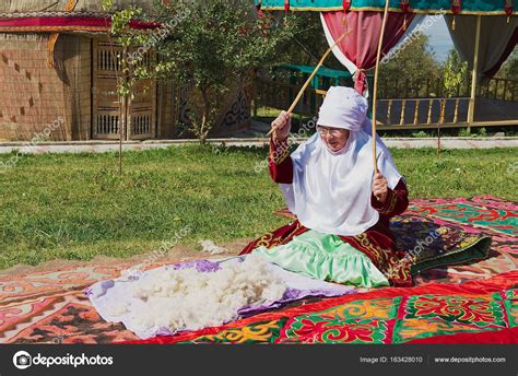 Kazakhstan Dress Very Traditional Wedding Costumes Costumes Around