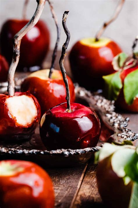 homemade candy apples blue bowl