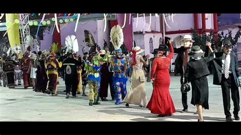 Danza De Mojigangas Y Apaches Carnaval San Sebastian