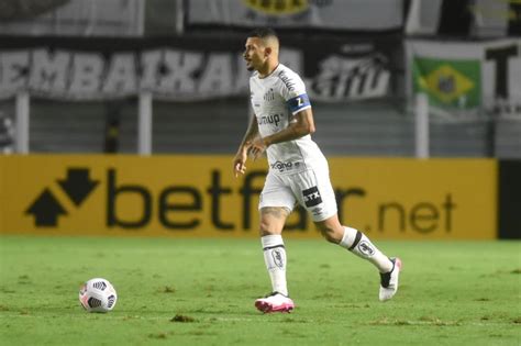 Confira Tudo Sobre O Duelo Entre Santos E The Strongest Pela