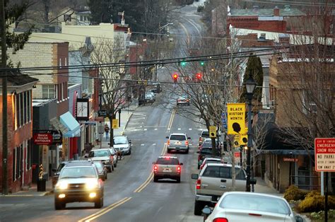 Lewisburg, WV | Towns in west virginia, West virginia, Country roads ...