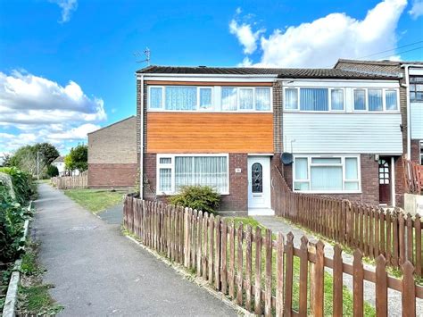 3 Bed Property For Sale In Valley Road New Park Village Wolverhampton