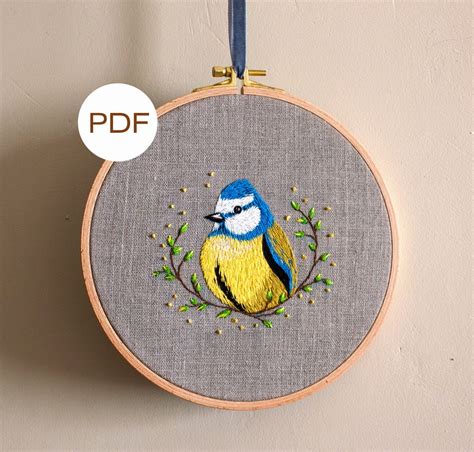 Bird embroidery pattern/ Hoop art DIY/ Beginner embroidery | Etsy