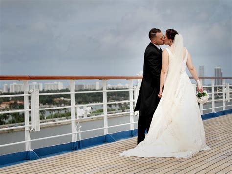 Say "I do" to these cruise ship weddings