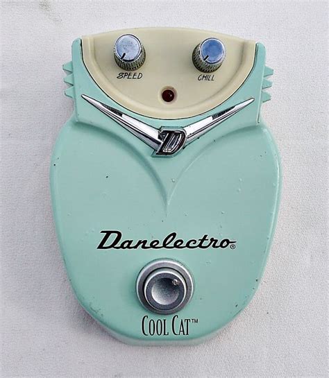 Danelectro Cool Cat Stereo Chorus 1990s Retro Guitar Pedal Reverb