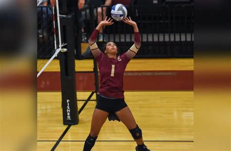 Curry announces retirement from volleyball - Elon News Network