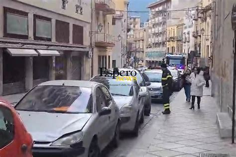 Cade Un Pezzo Di Cornicione Da Un Palazzo A Termini Imerese Tragedia