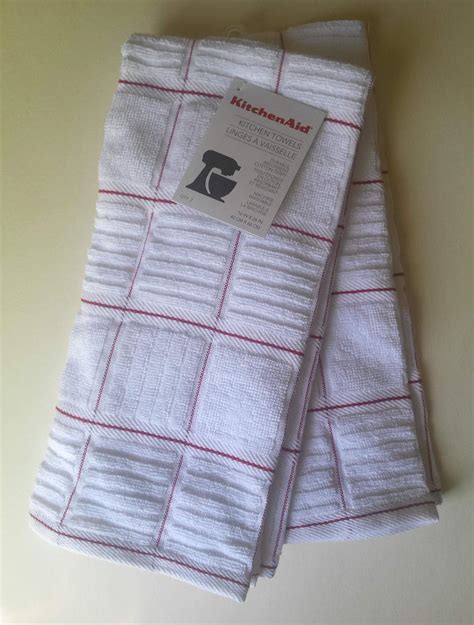 Kitchenaid 2 Fire Red Squares Kitchen Towels Home And Kitchen