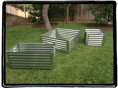 Corrugated Metal Raised Garden Bed With Lining