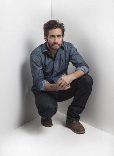 Jake Gyllenhaal Finds an Off-Broadway Family