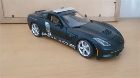 VOITURE MINIATURE ÉCHELLE 1 18 Maisto Police Chevrolet Corvette 2014