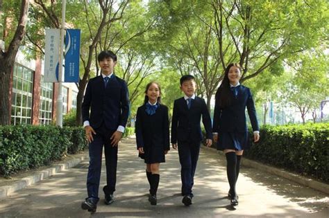 国际学校校服：看看中国校服界颜值担当国际学校开学季校服新浪教育新浪网