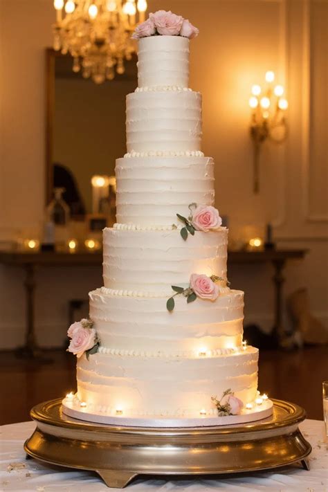 23 Naked And Semi Naked Wedding Cake Ideas