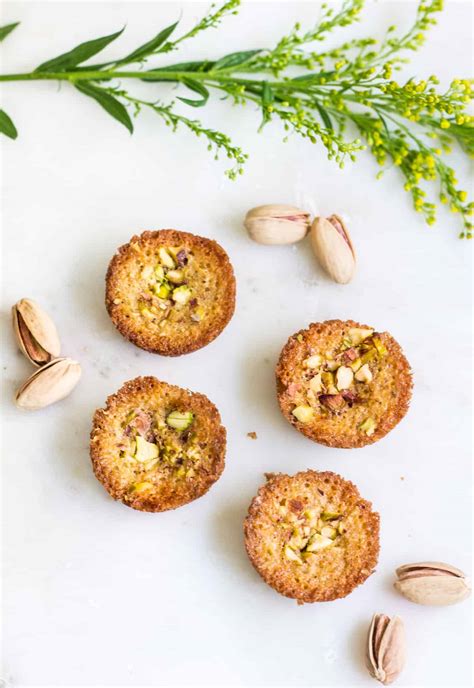 Pistachio Financiers (Pistachio Almond Cakes) - Mon Petit Four®