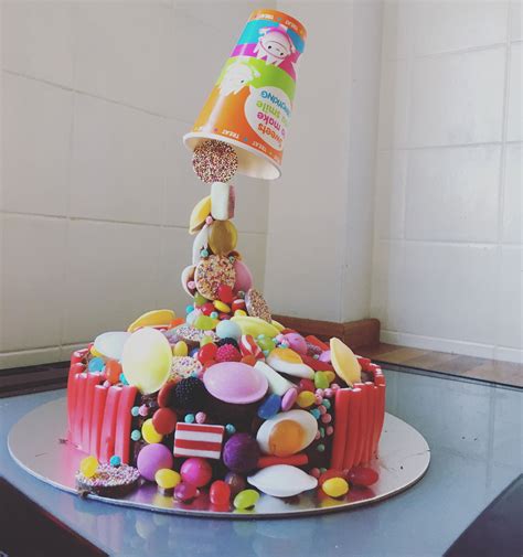 Pin By Hannah Candy On Cakes Anti Gravity Cake Gravity Cake Sweetie Cake