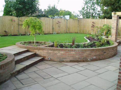 split level garden ideas    year sharonsable